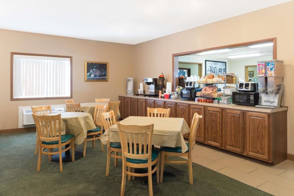 Отель Super 8 By Wyndham Poplar Bluff Missouri Экстерьер фото