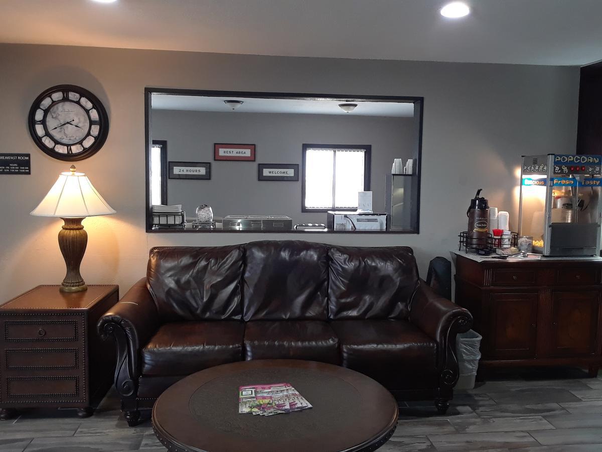 Отель Super 8 By Wyndham Poplar Bluff Missouri Экстерьер фото