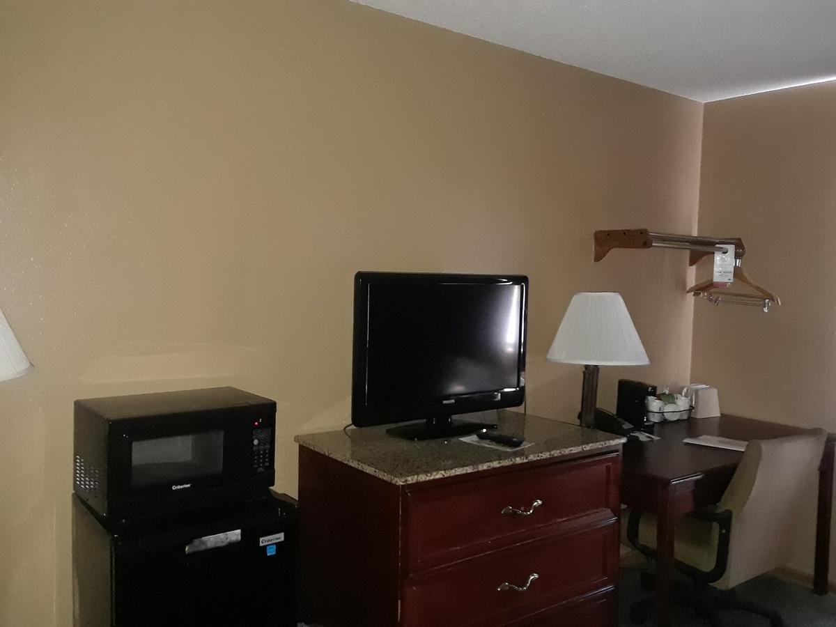 Отель Super 8 By Wyndham Poplar Bluff Missouri Экстерьер фото